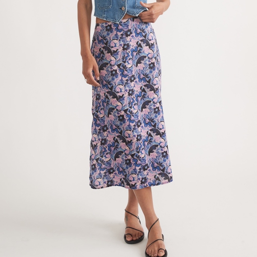 Marine Layer Ryan Slip Midi Skirt in Size 10 in Violet Watercolor